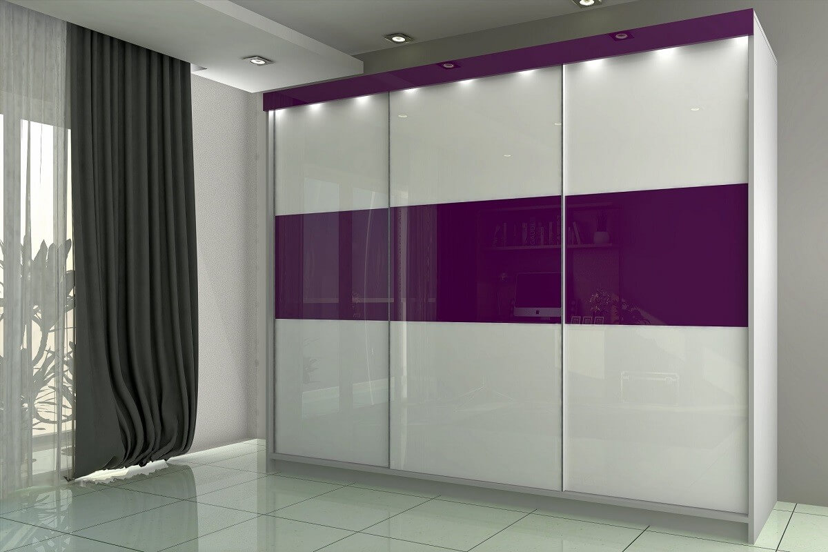 /Белый встроенный шкаф-купе №87 с фиолетовыми декоративными вставками